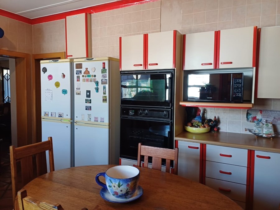 4 Bedroom Property for Sale in Lime Acres Northern Cape